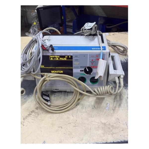 Equipo Zoll serie M ,saturación,ECG ( batería 60,70%)